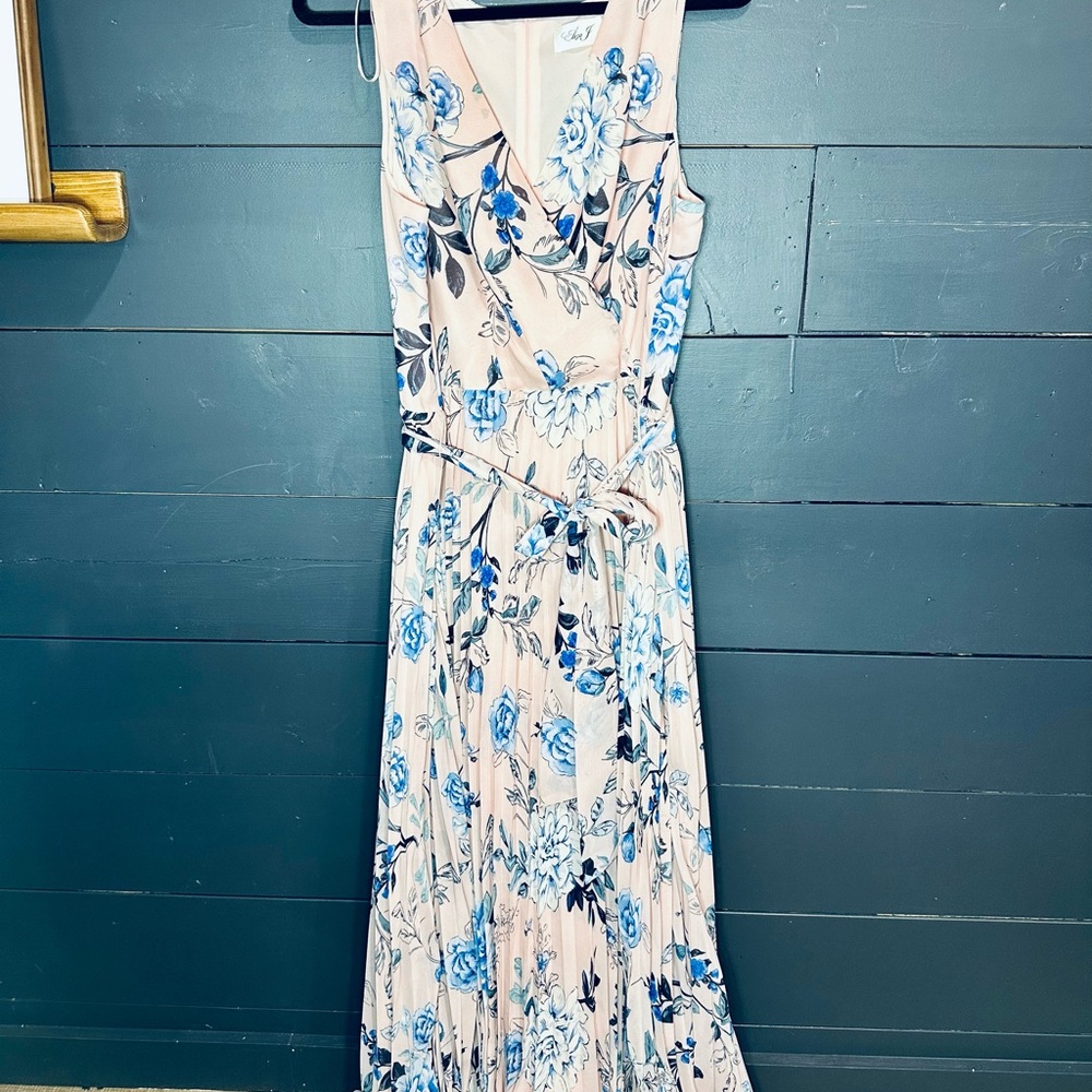 Eliza J Blue Floral Maxi Dress